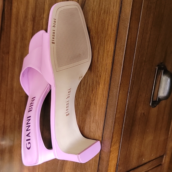 Gianni Bini slip on dress shoe - Picture 3 of 3